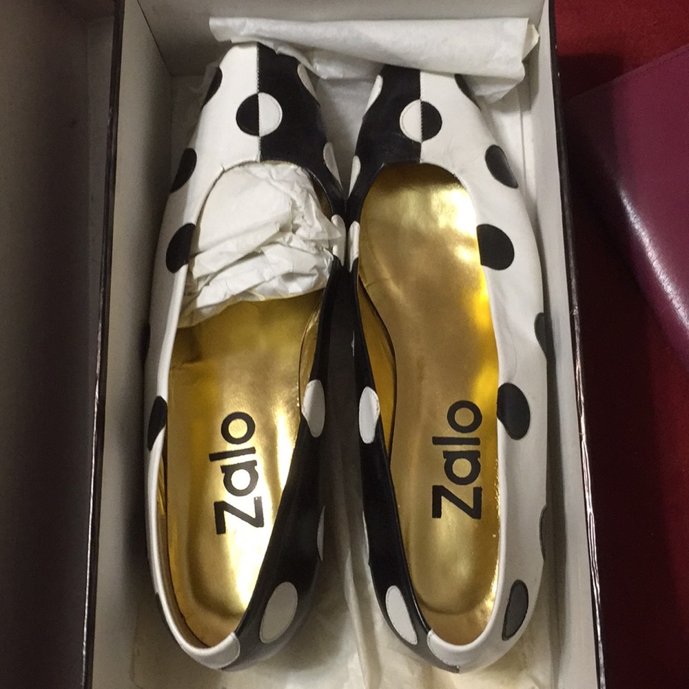 Zalo leather flats w/ 1/2 inch heel